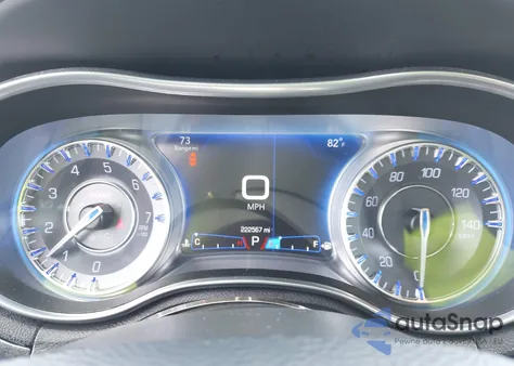 2016 Chrysler 300C из США, поврежденный, VIN 2C3CCAEG0GH170532